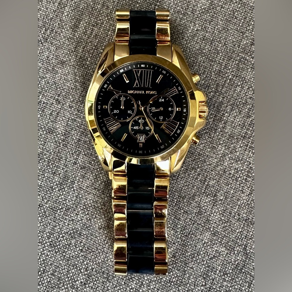 Brand new Michael Kors watch Navy and Gold